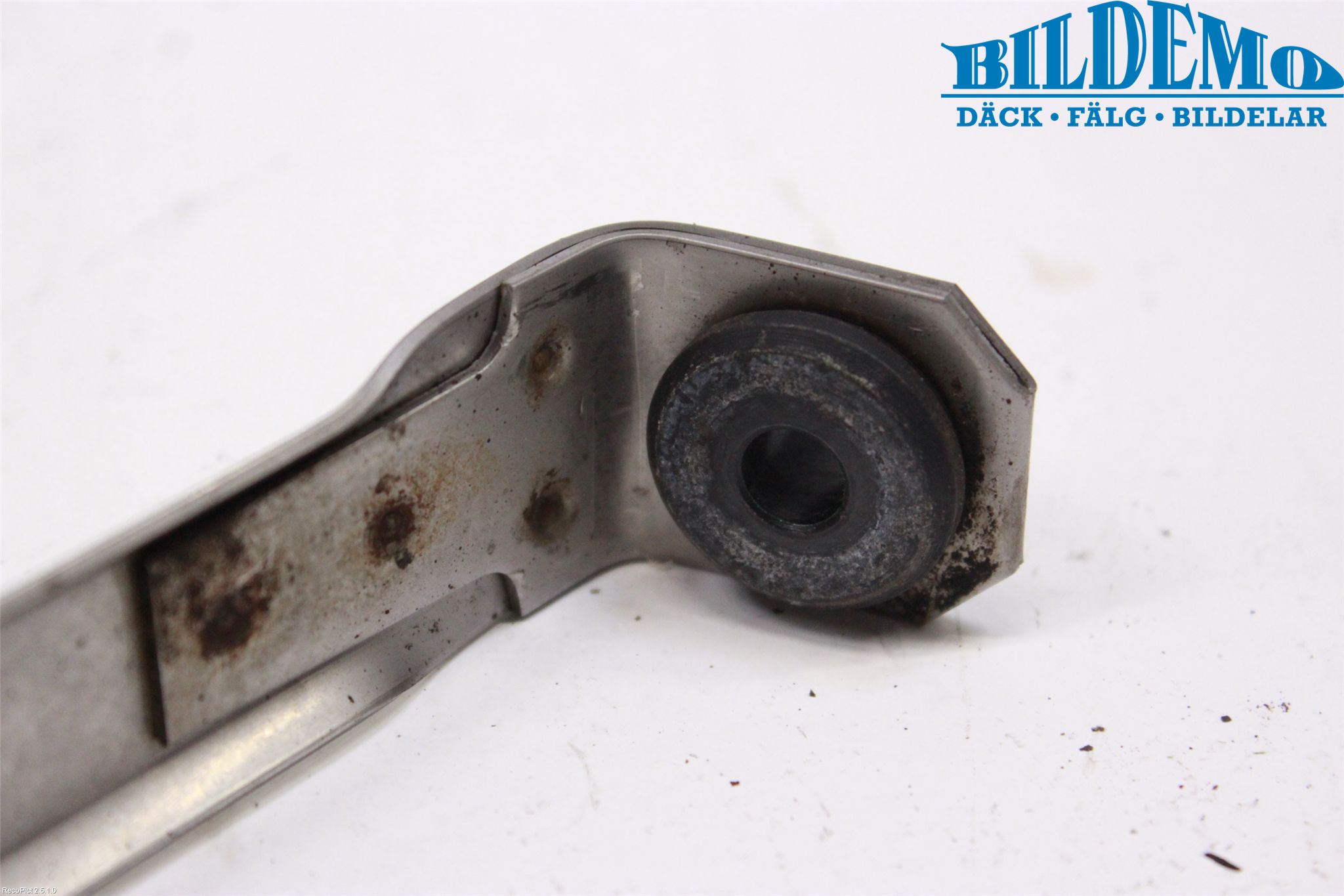 BMW 5 F10/F11/F18 09-17 Drivstofftank Bånd-Feste