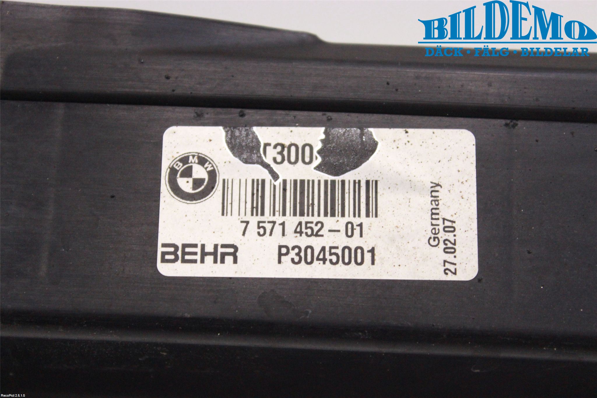 BMW 5 E60/61 Sed/Tou 02-10 Radiator Feste - Ramme - Bjelk
