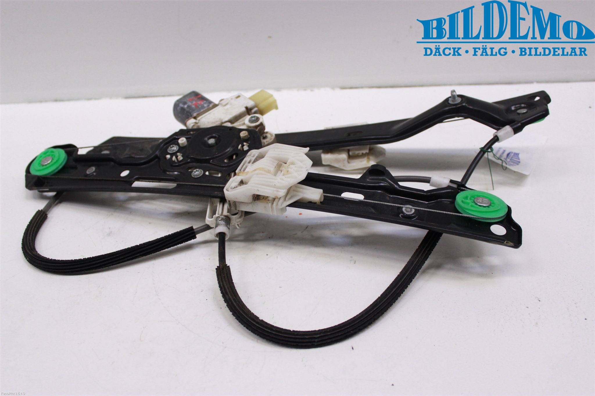 BMW 1 E87/81 5D/3D 03-11 Vindusheis El Komp