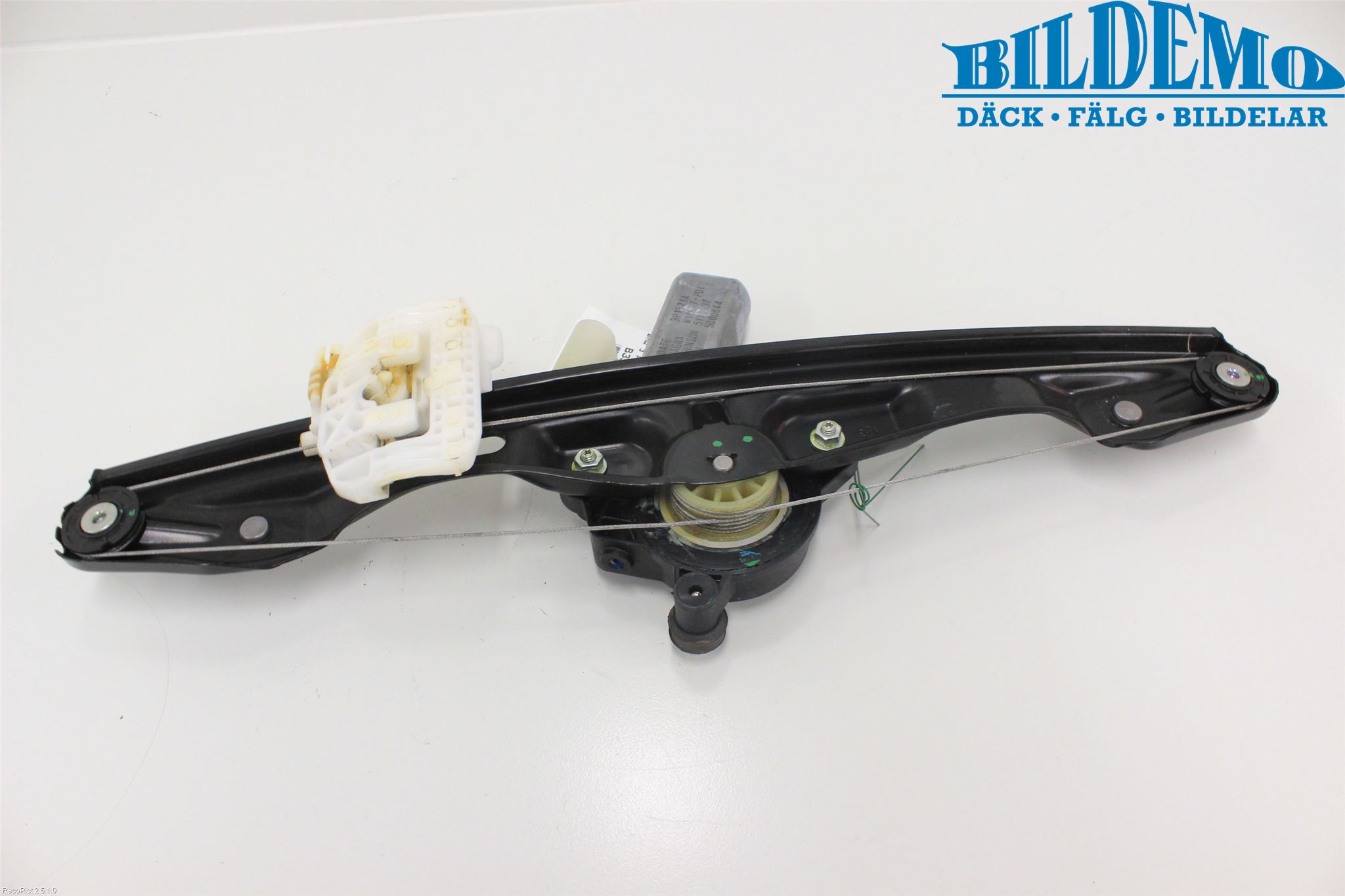 BMW 3 F30/F31/F80 12-19 Vindusheis El Komp