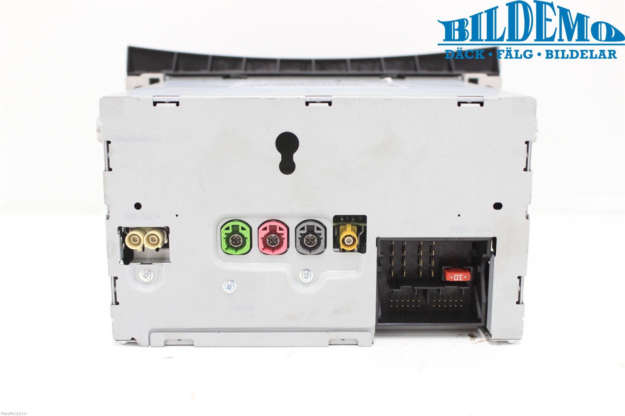 Mercedes-Benz MB E-KLASS (W212) 09-16 Stereo Radio Med Cd
