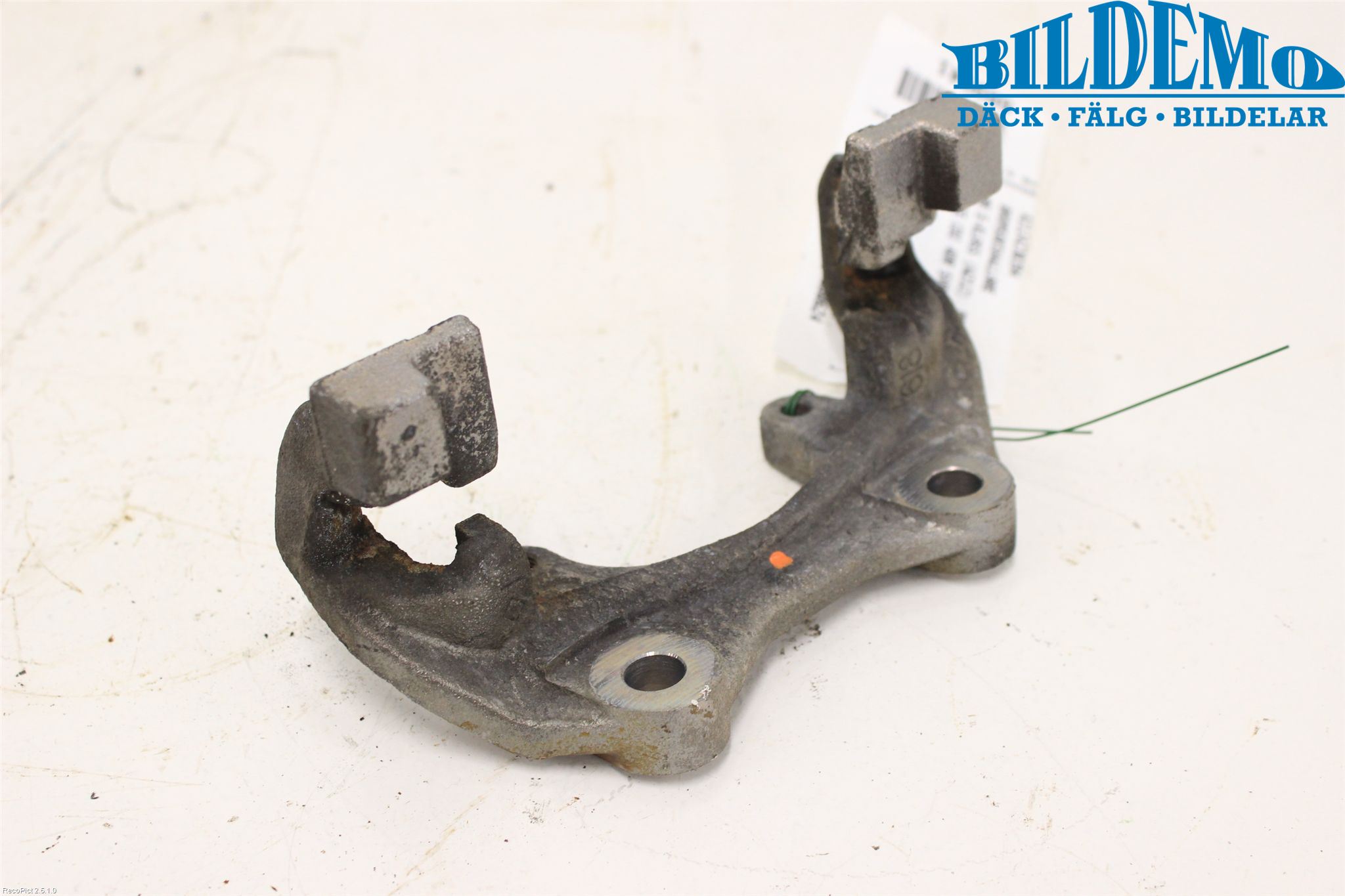 Mercedes-Benz MB E-KLASS (W212) 09-16 Bremsecaliper Feste Holder