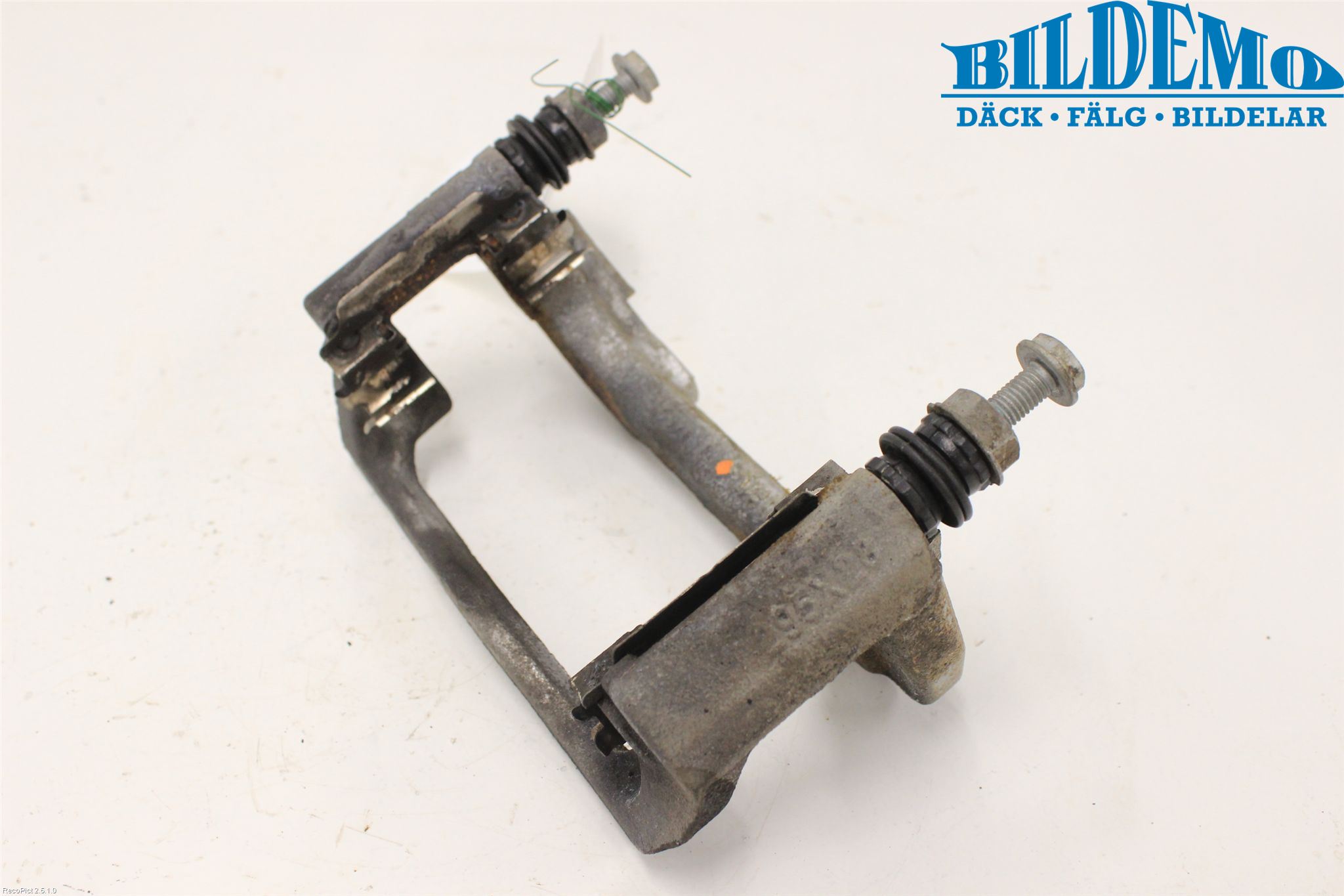 Mercedes-Benz MB E-KLASS (W212) 09-16 Bremsecaliper Feste Holder