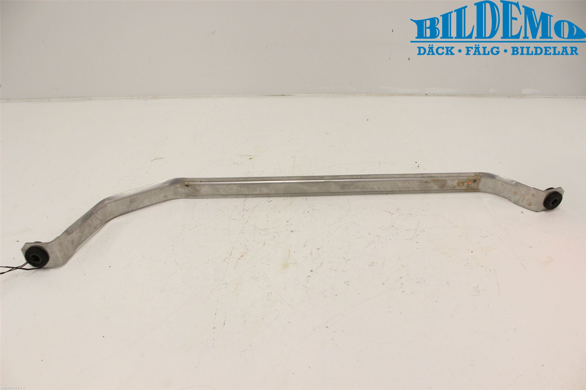 BMW 5 F10/F11/F18 09-17 Drivstofftank Bånd-Feste