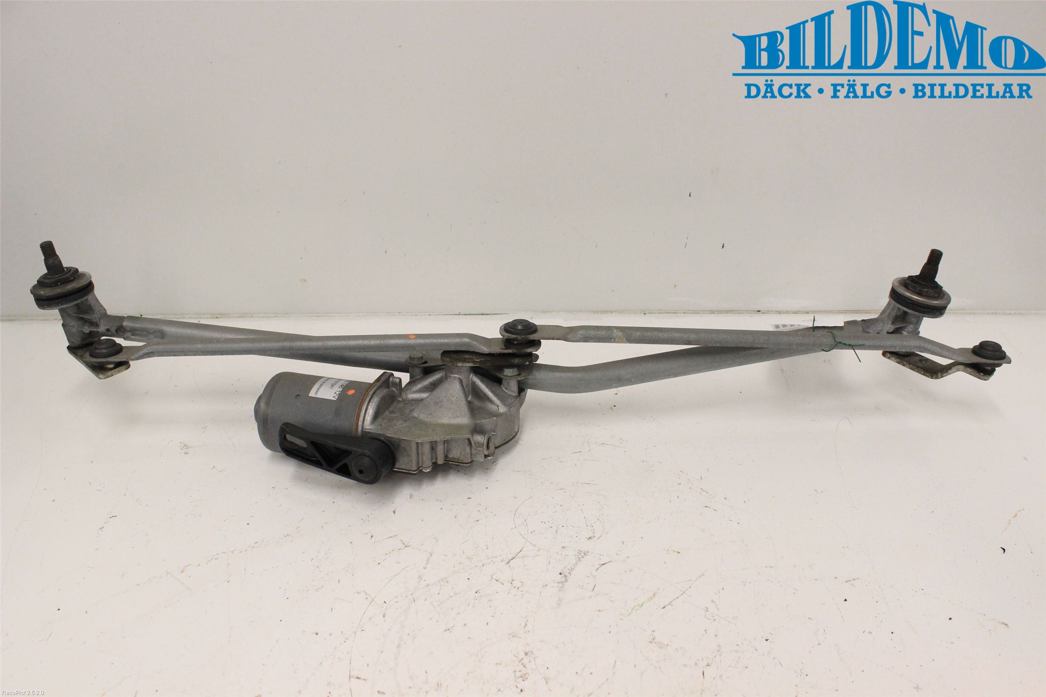 Mercedes-Benz MB SPRINTER (W906) 06-18 Viskermotor Frontrute