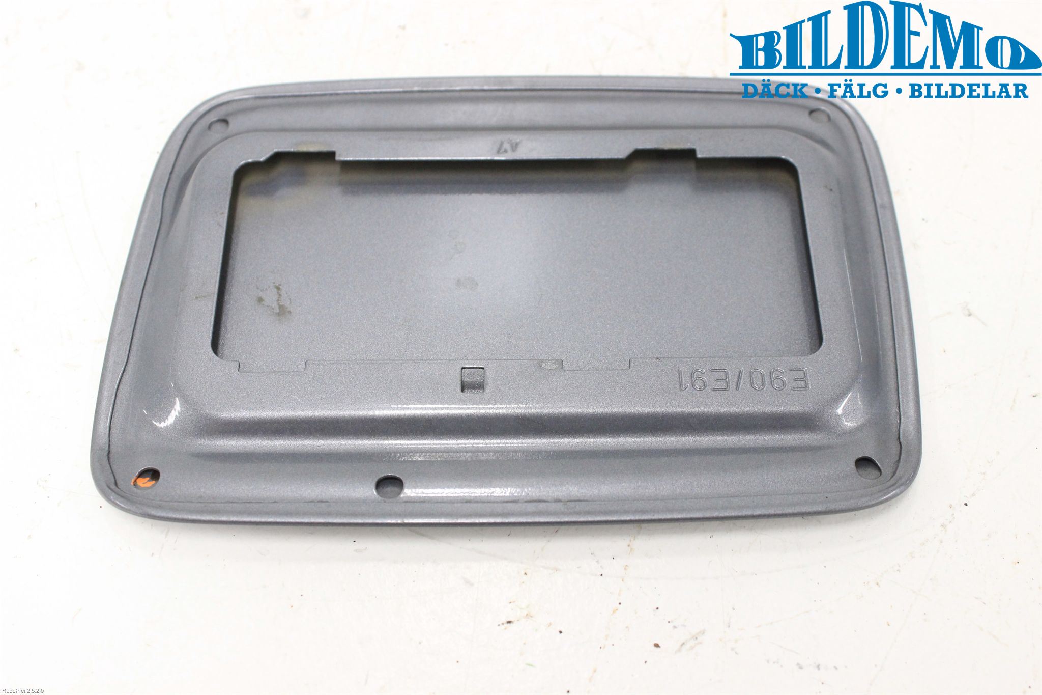 BMW 3 E90/91 SED/TOU 05-12 Drivstoff Tankluke