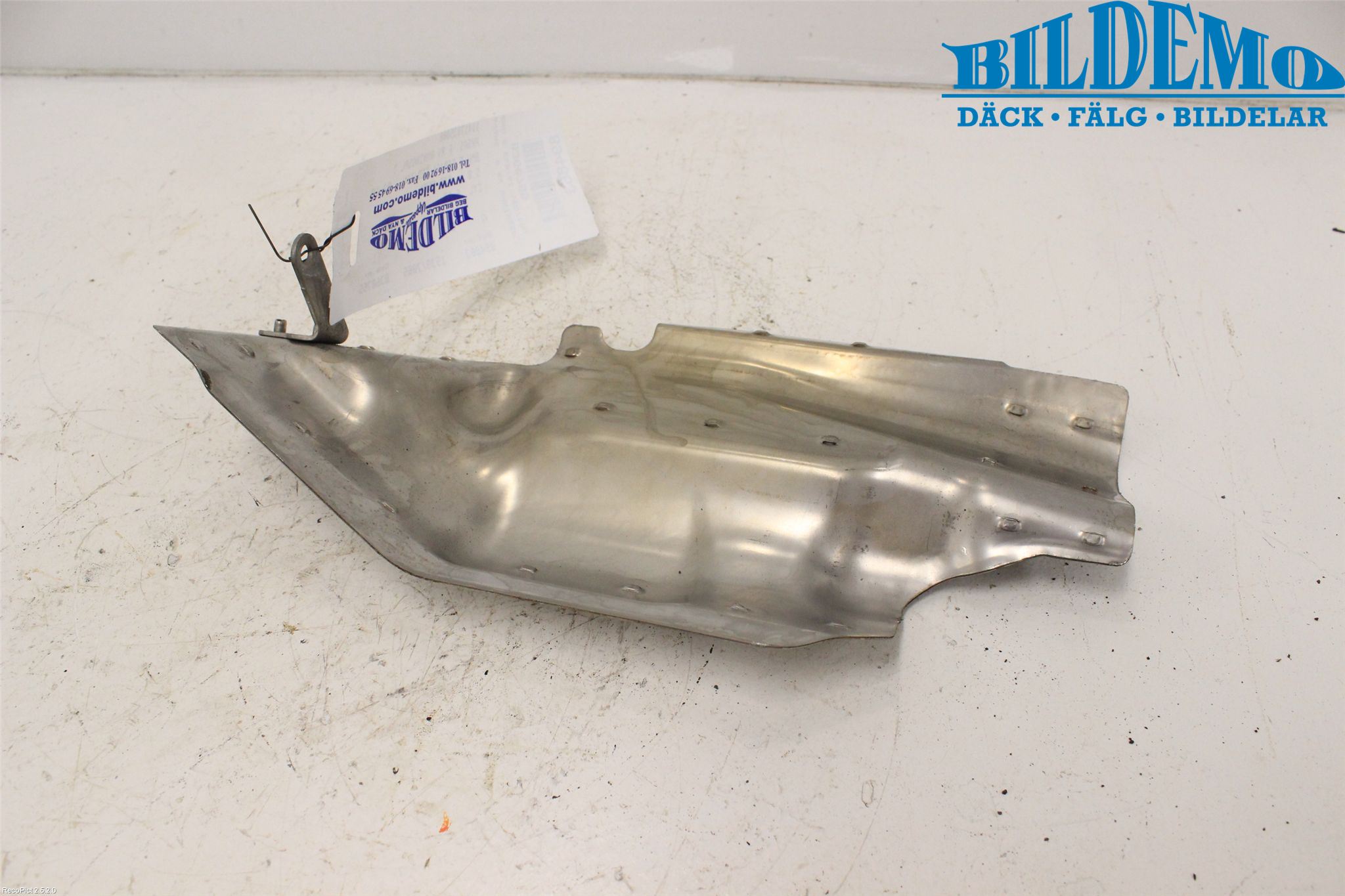 BMW 5 E60/61 Sed/Tou 02-10 Eksos Forvarmingsplate