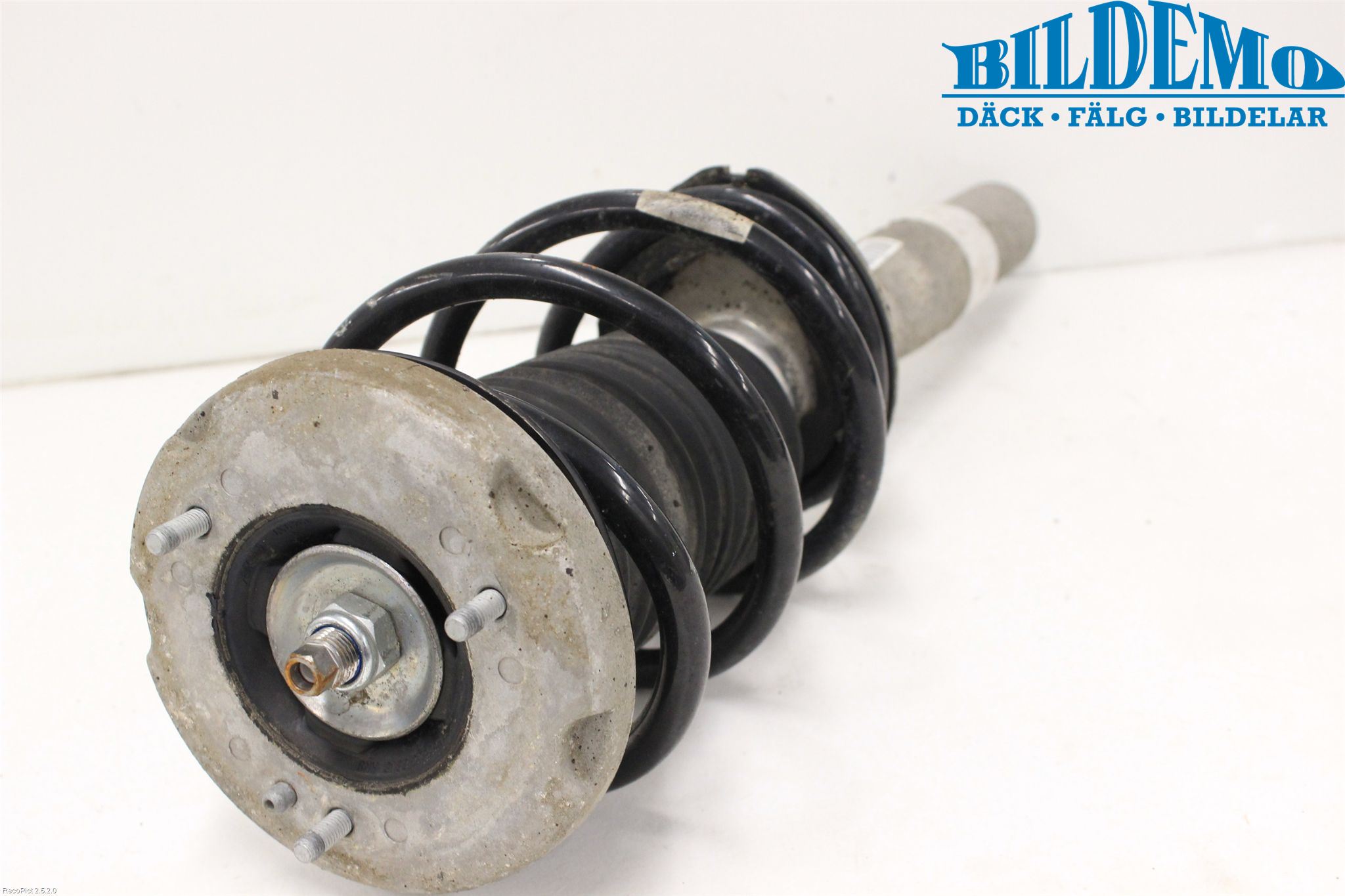 BMW 5 E60/61 Sed/Tou 02-10 Fjærbein Foran Venstre