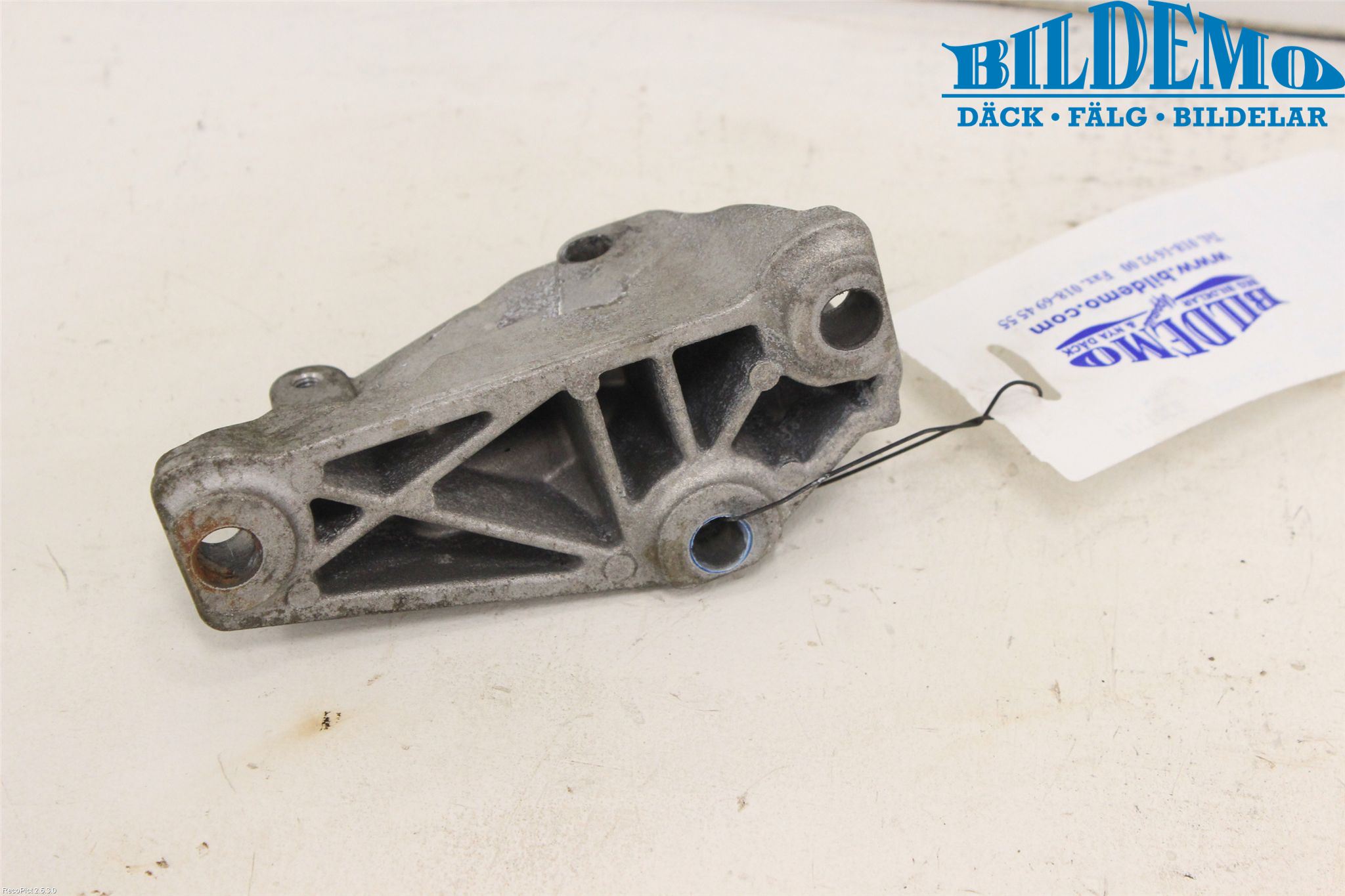 BMW 3 E90/91 SED/TOU 05-12 Drivstoffpumpe Feste-Holder