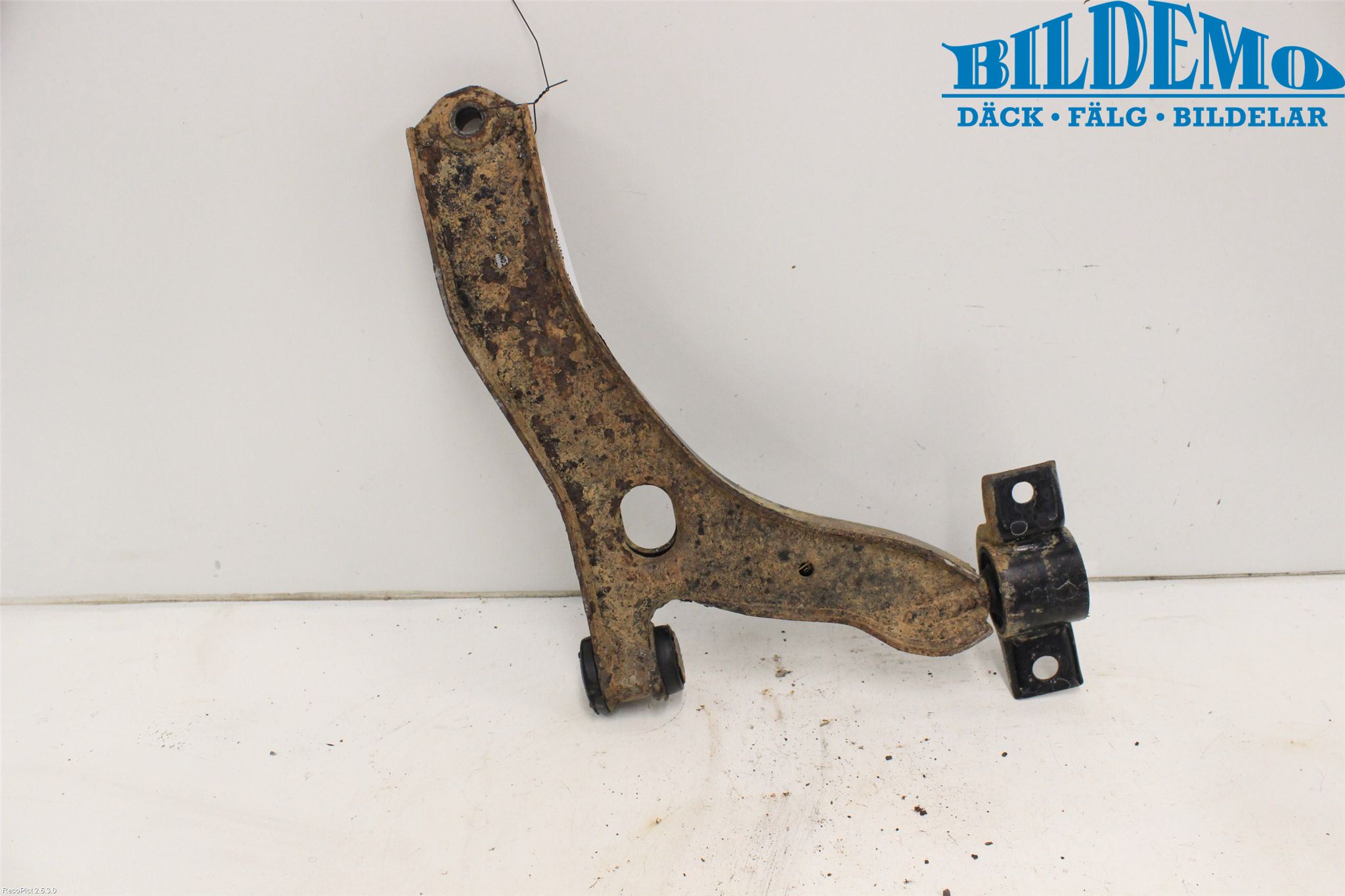 Ford TRANSIT CONNECT 03-08 Bærearm Foran Venstre Nedre