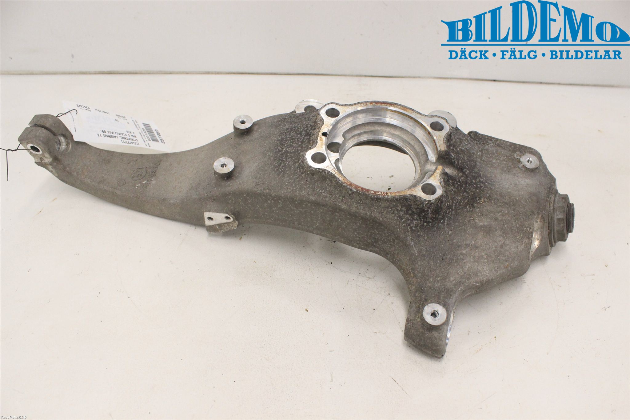 BMW 5 F10/F11/F18 09-17 Spindel Vf