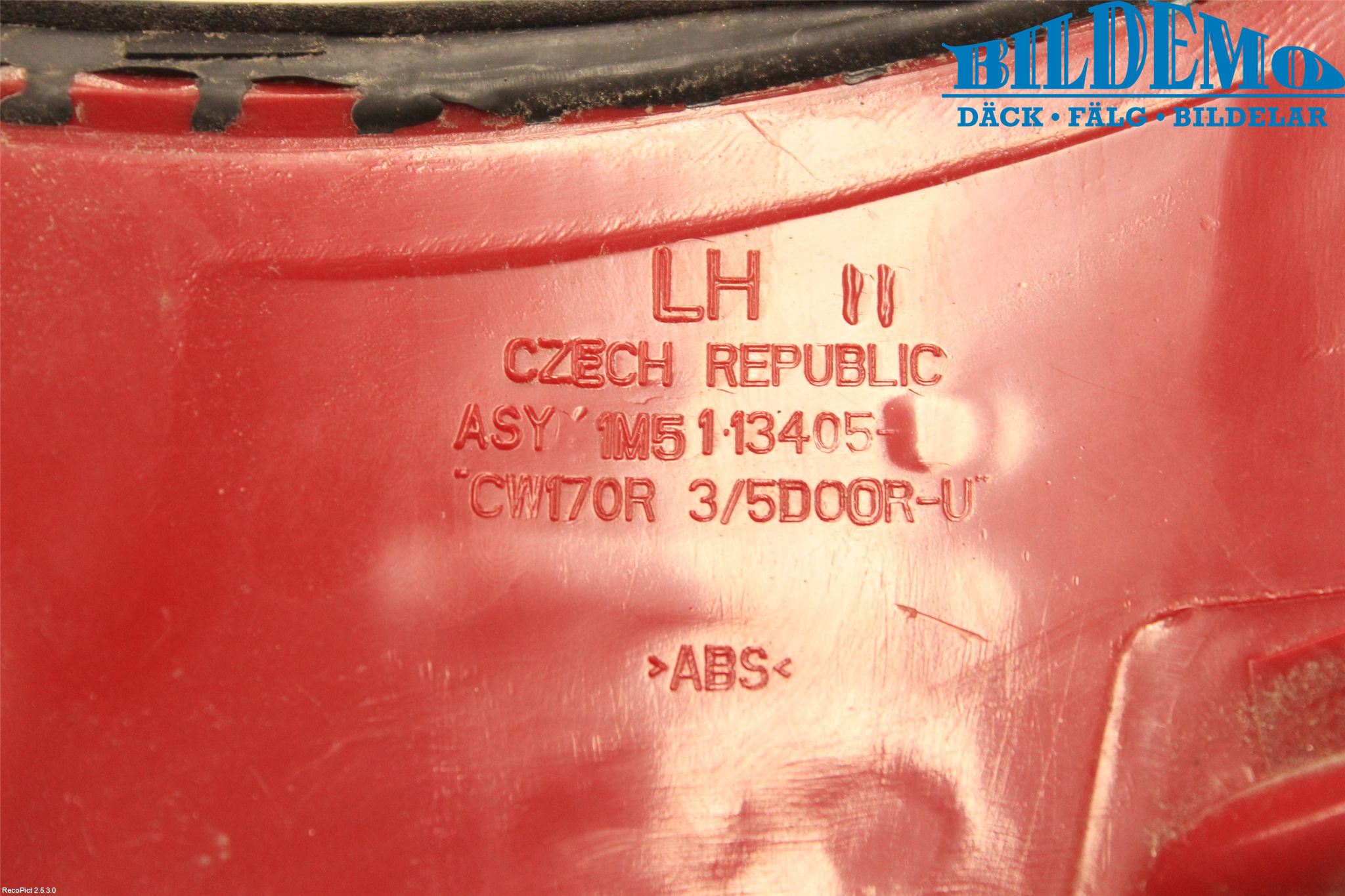 Ford FOCUS     99-04 Baklykt Venstre