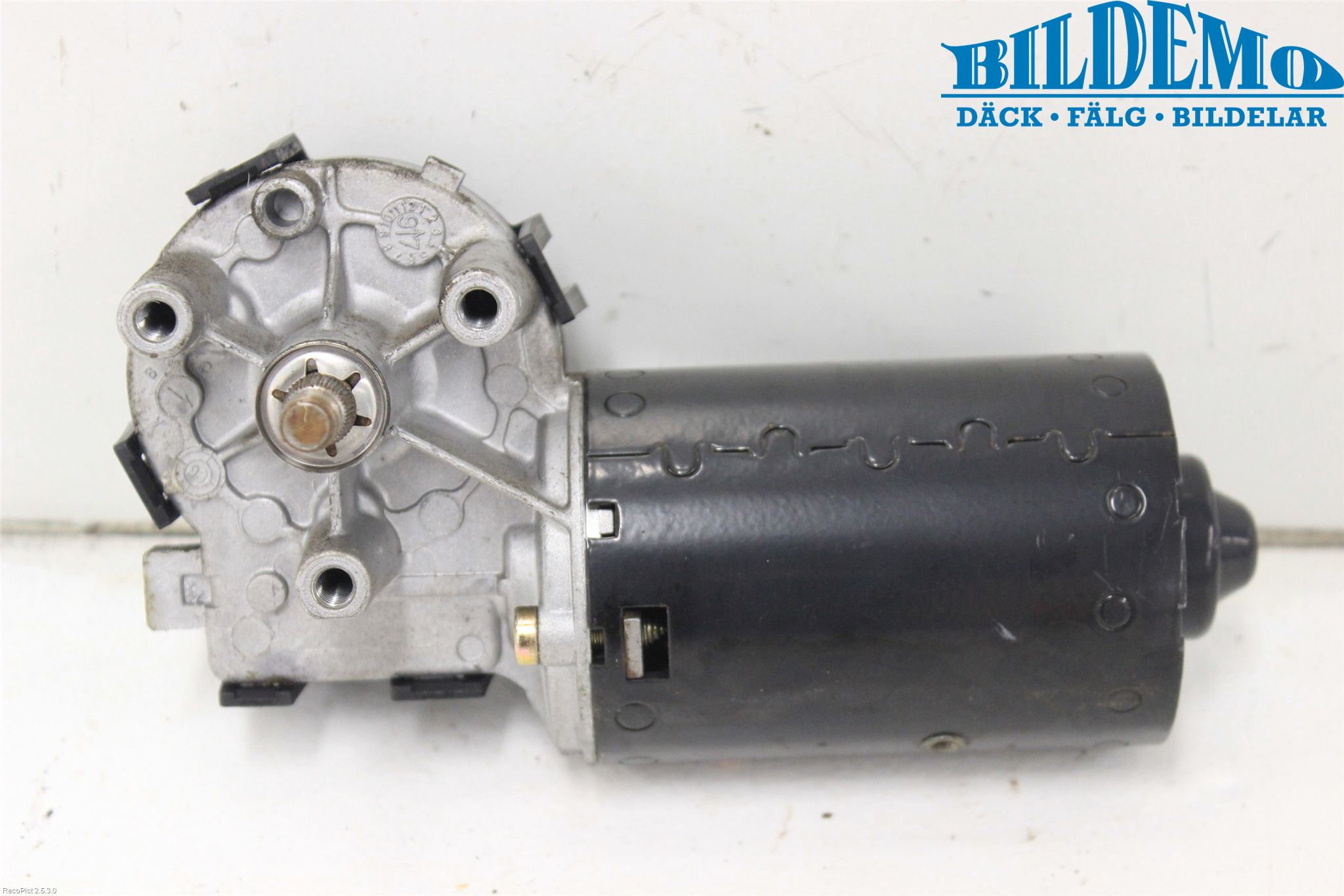 Volvo S70/V70/XC  97-00 Viskermotor Frontrute