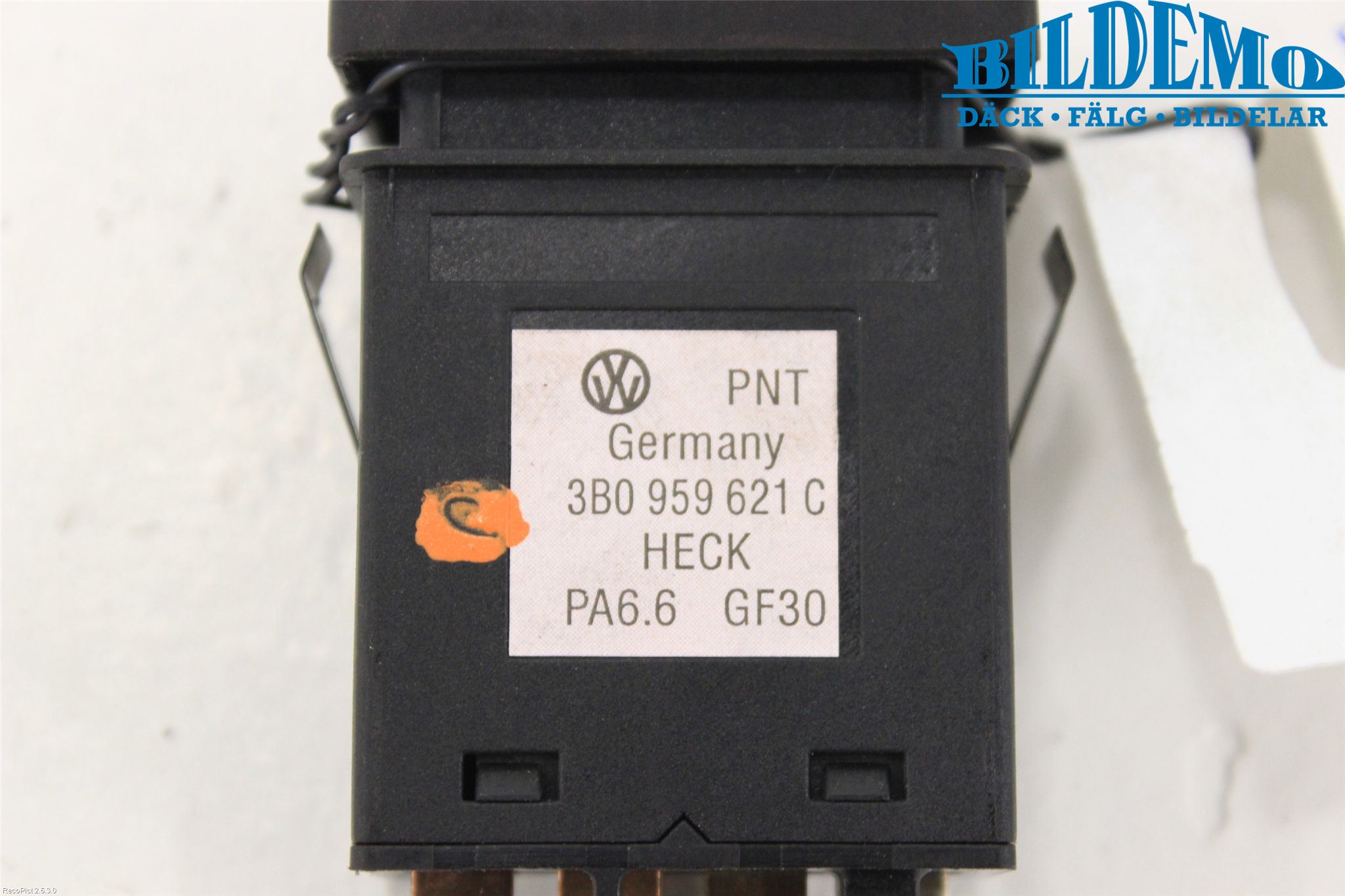 Volkswagen VW PASSAT 01-05 Bryter Varme Rute