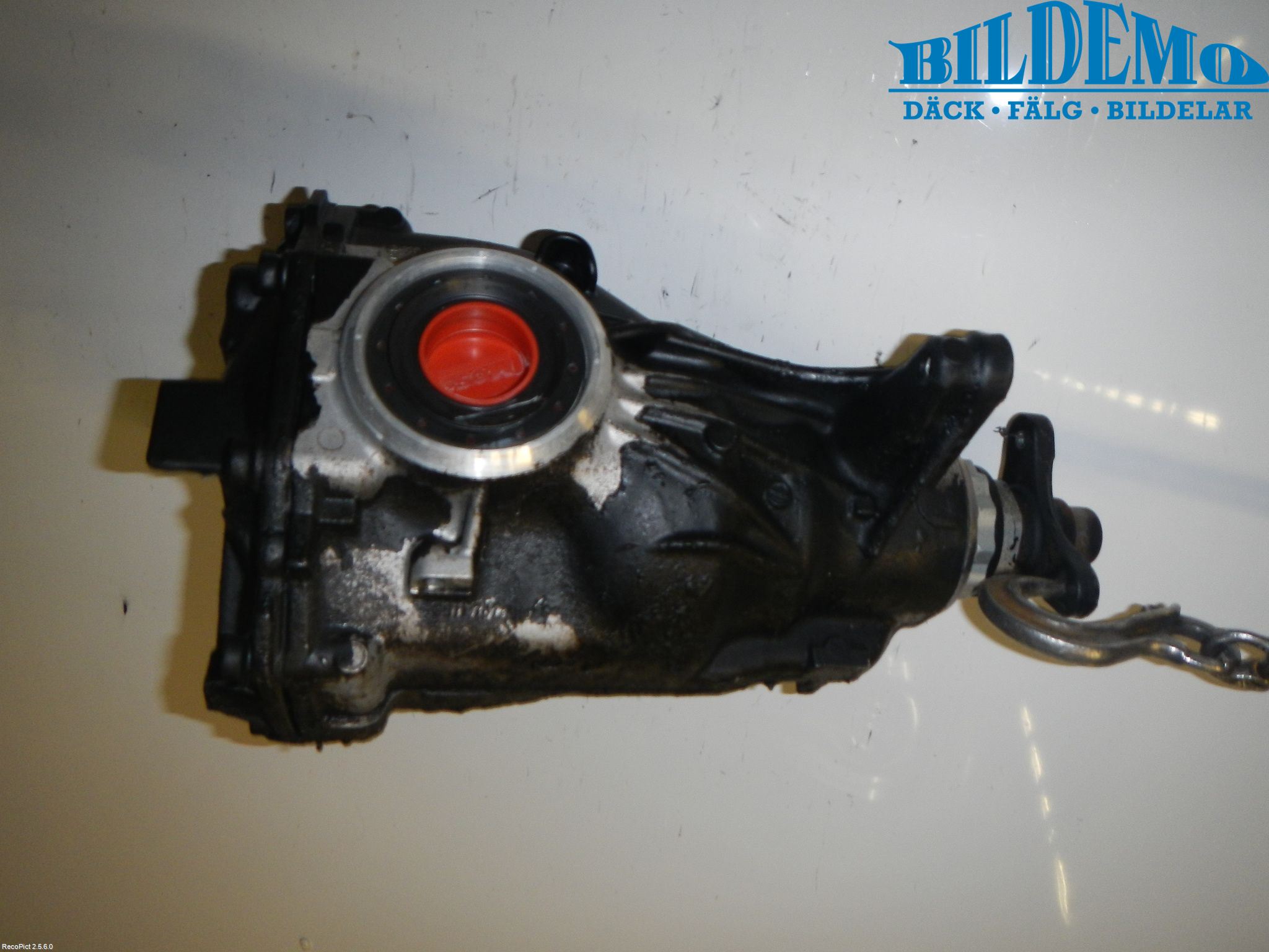 BMW 5 F10/F11/F18 09-17 Bakaksel Kardang Bak -Diff