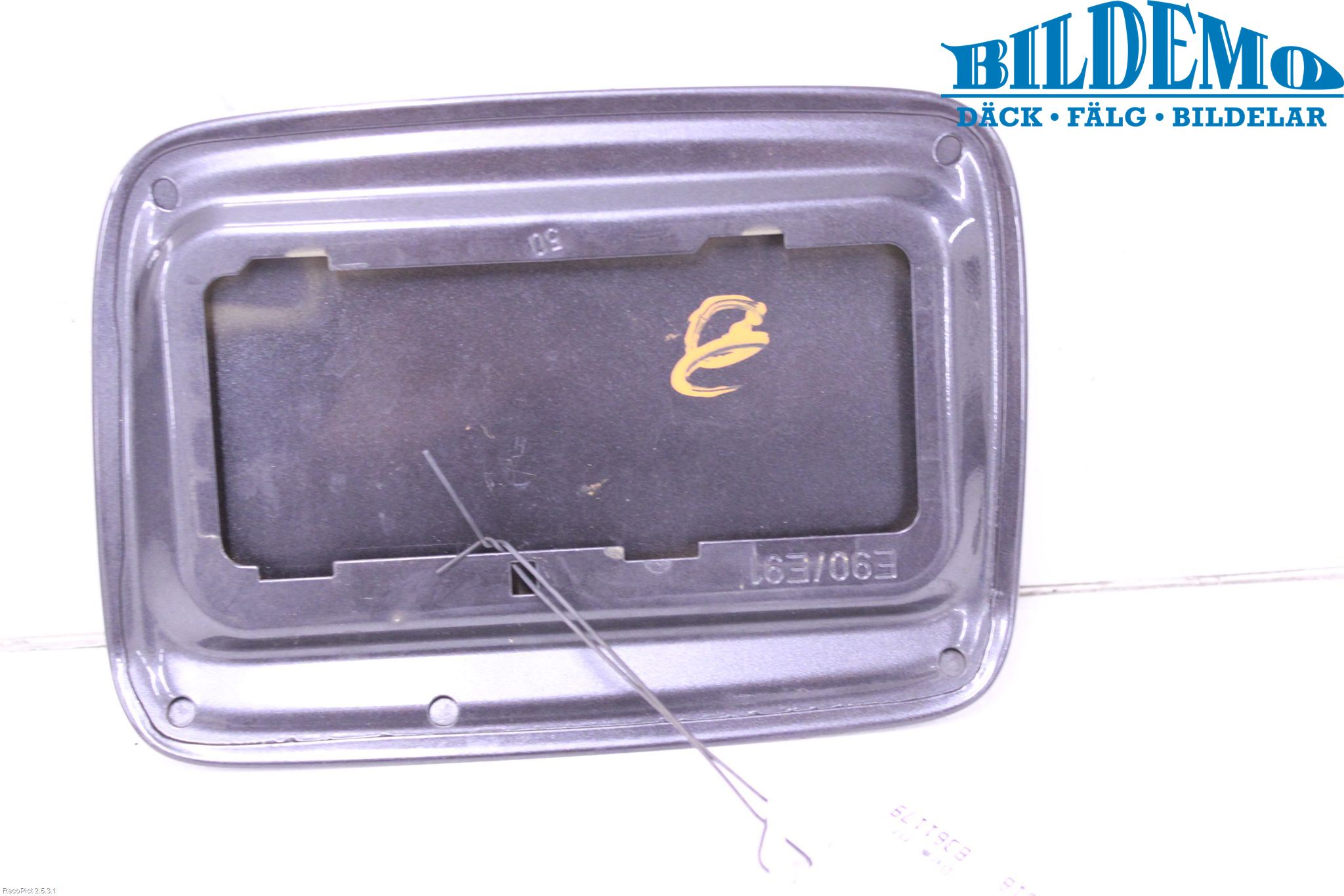 BMW 3 E90/91 SED/TOU 05-12 Drivstoff Tankluke