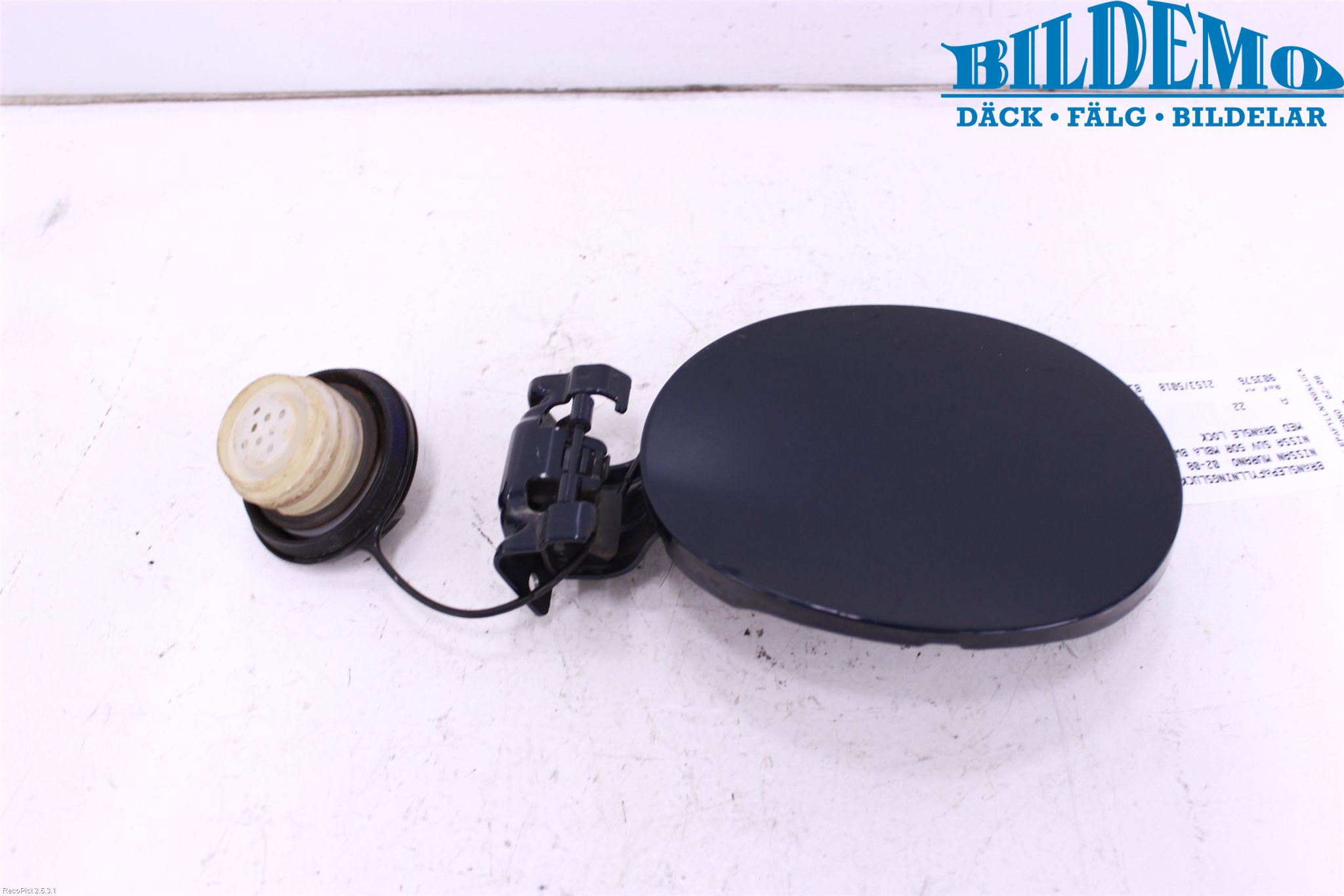 Nissan MURANO    02-08 Drivstoff Tankluke