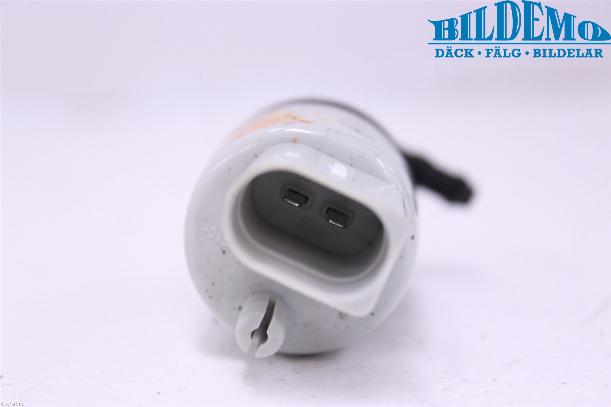 Mercedes-Benz MB C-KLASS (W205) 14-21 Spylerpumpe Frontrute