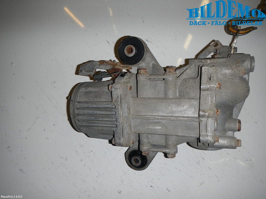 Mitsubishi OUTLANDER 07-12 Bakaksel Kardang Bak -Diff