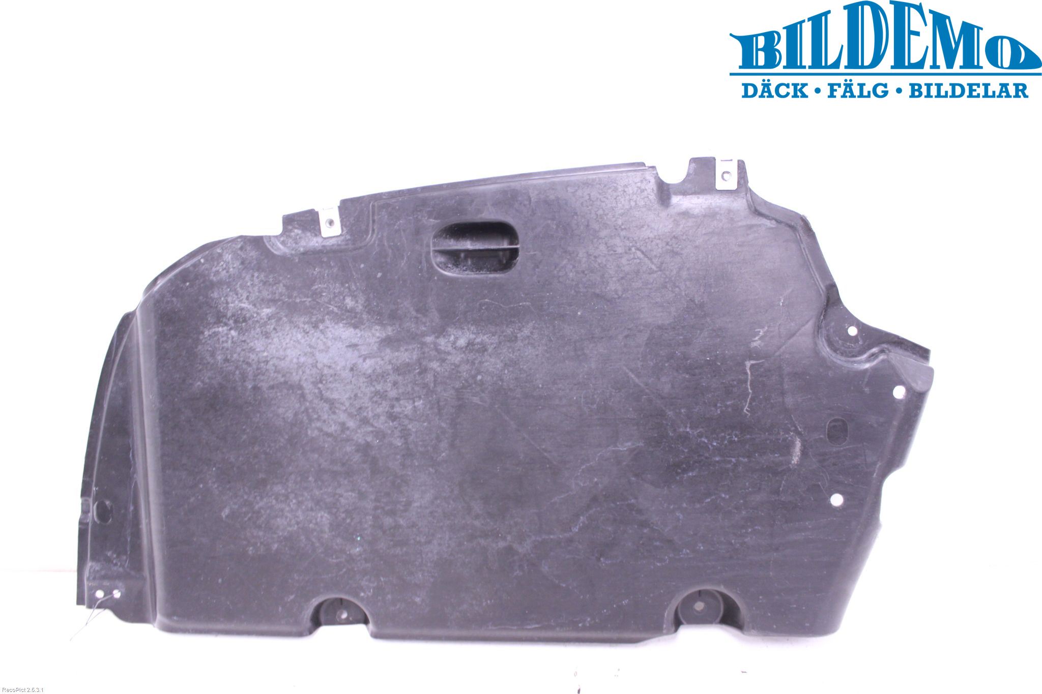 Mercedes-Benz MB C-KLASS (W205) 14-21 Luftstyring Front