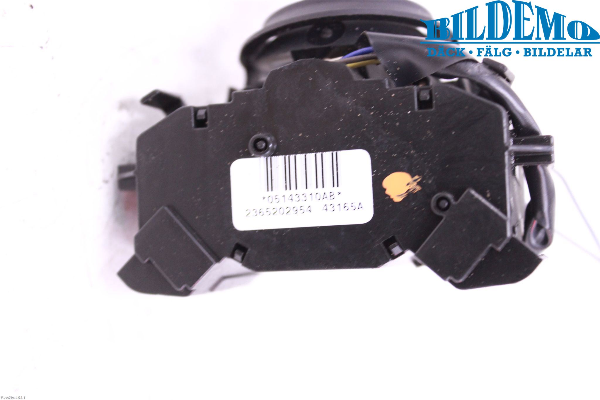 Jeep GRAND CHEROKEE 05-10 Bryter Ratt Visker - Spyler