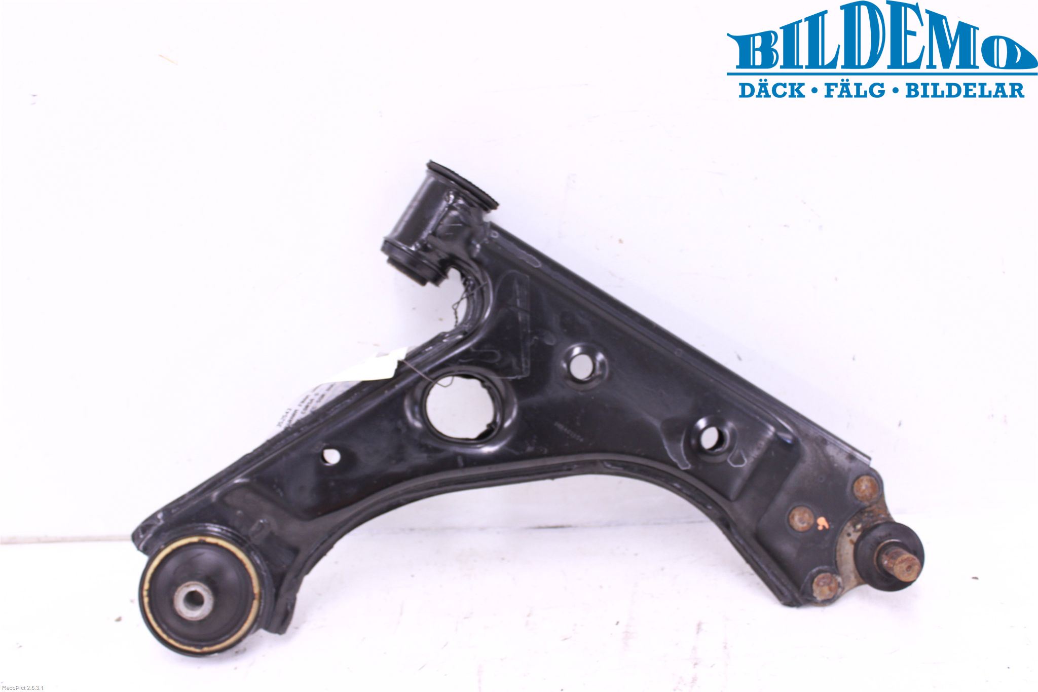 Opel CORSA D 07-14 Bærearm Foran Høyre Nedre