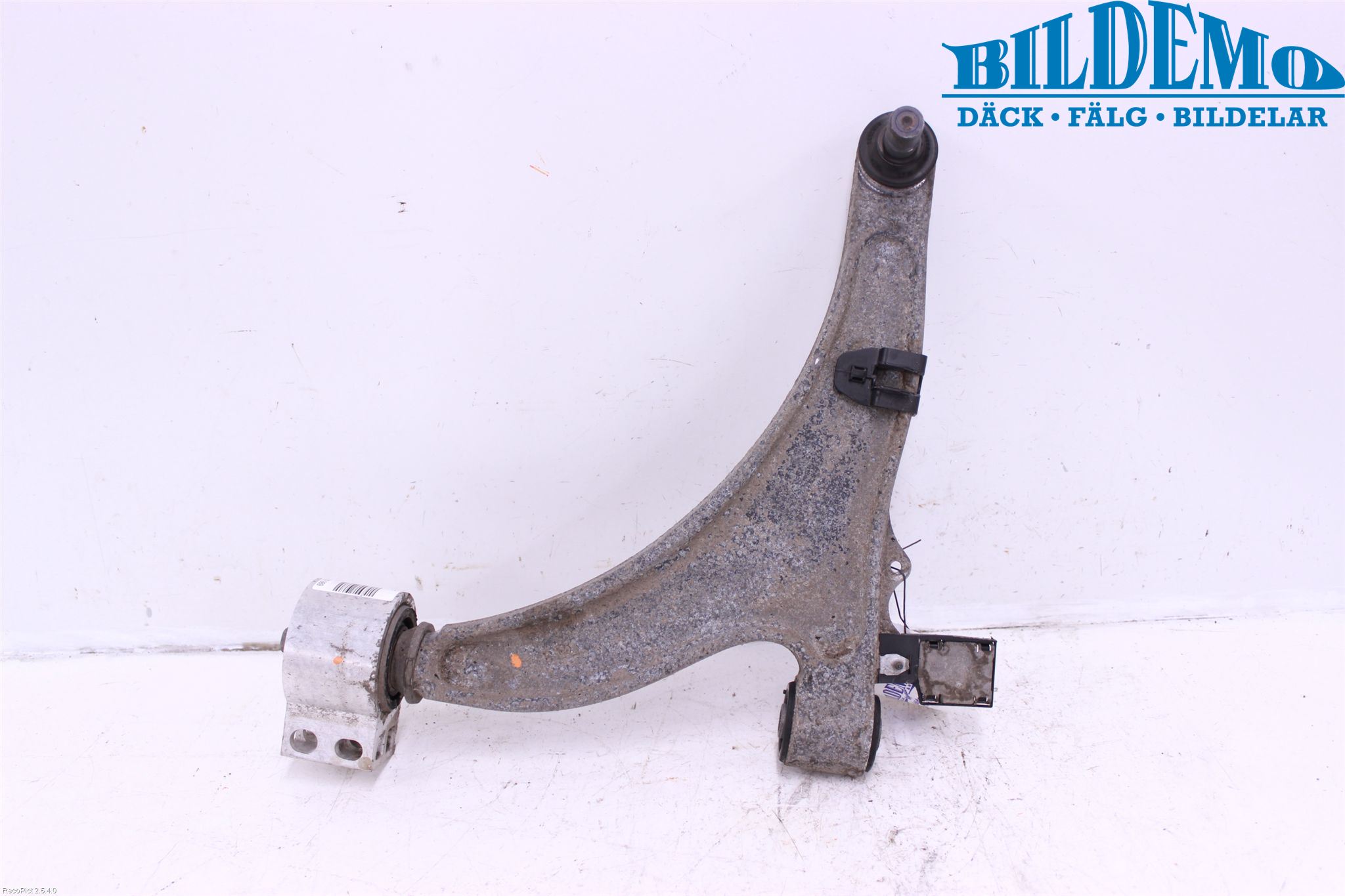 Opel INSIGNIA 09-16 Bærearm Foran Venstre Nedre