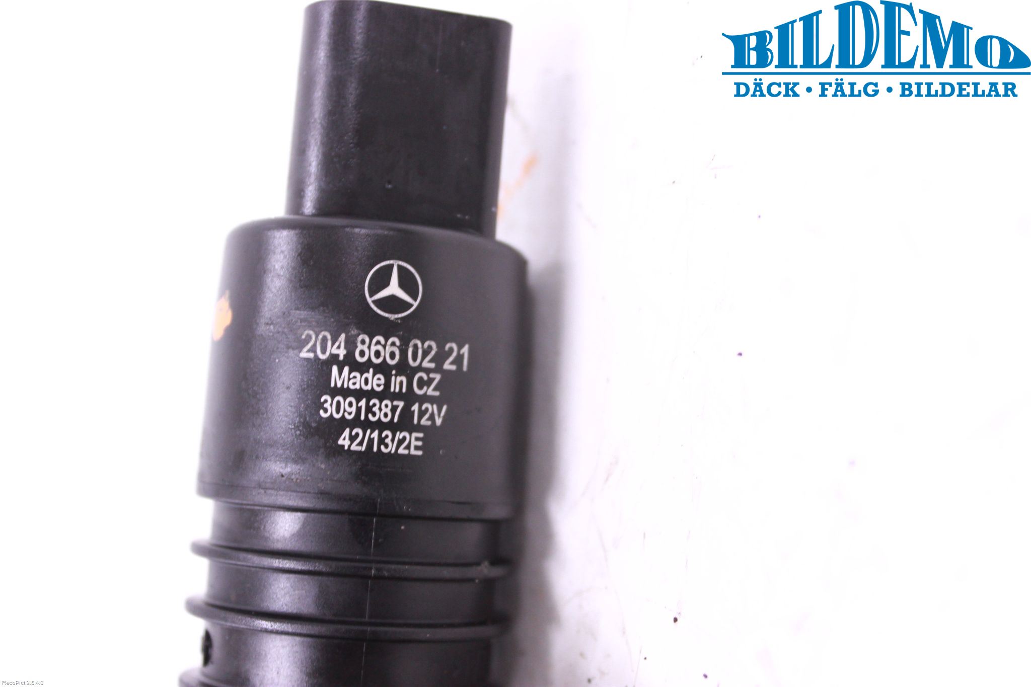 Mercedes-Benz MB E-KLASS (W212) 09-16 Spylerpumpe Frontrute