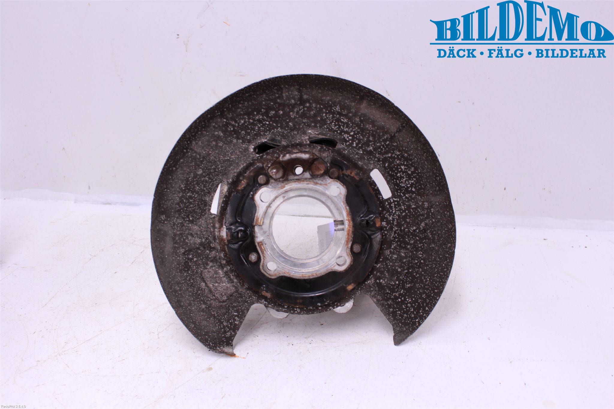 BMW X6 E71/E72   08-14 Spindel Vb