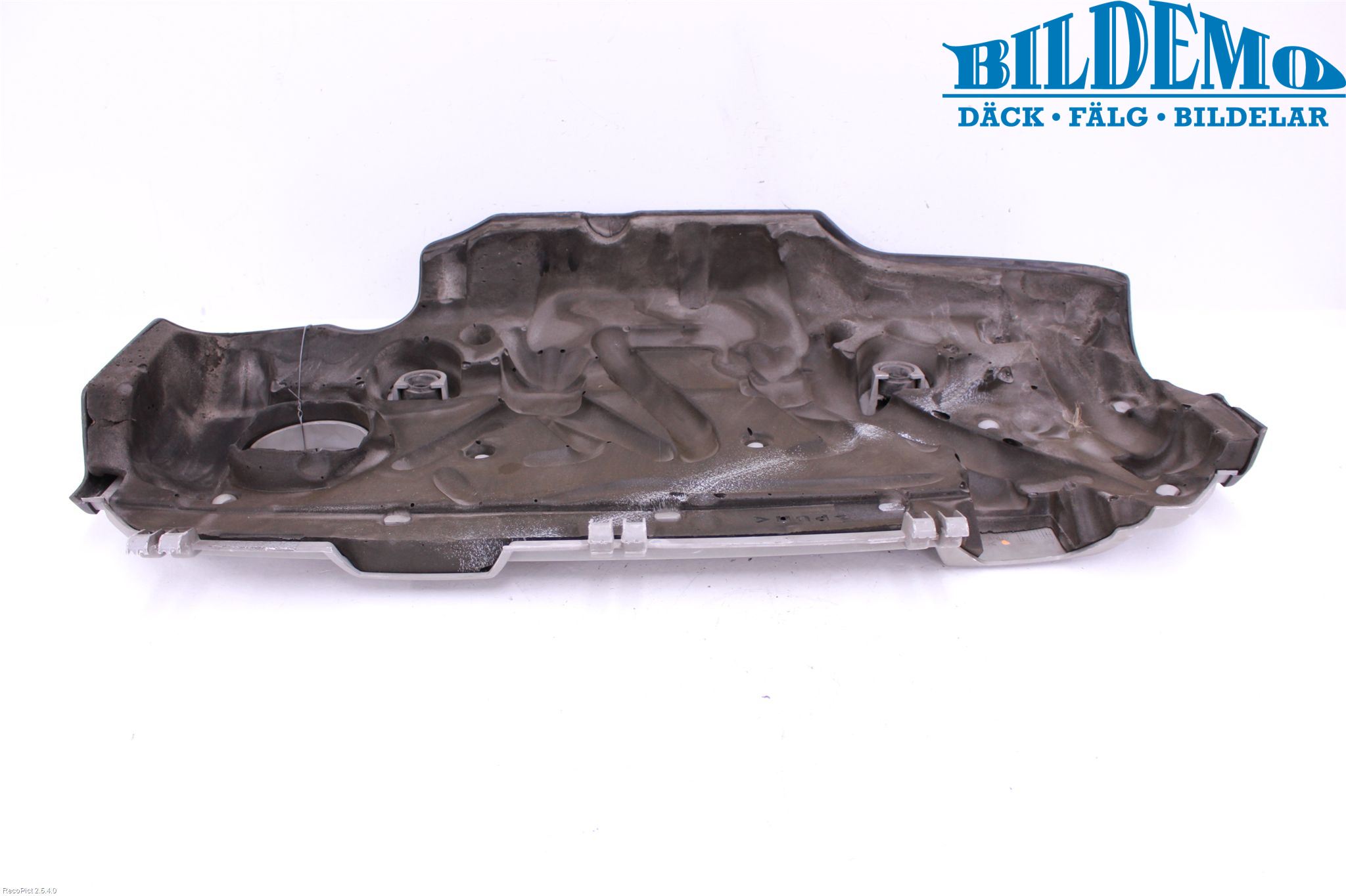 Volvo V70 05-08 Motor Deksel Over Motor