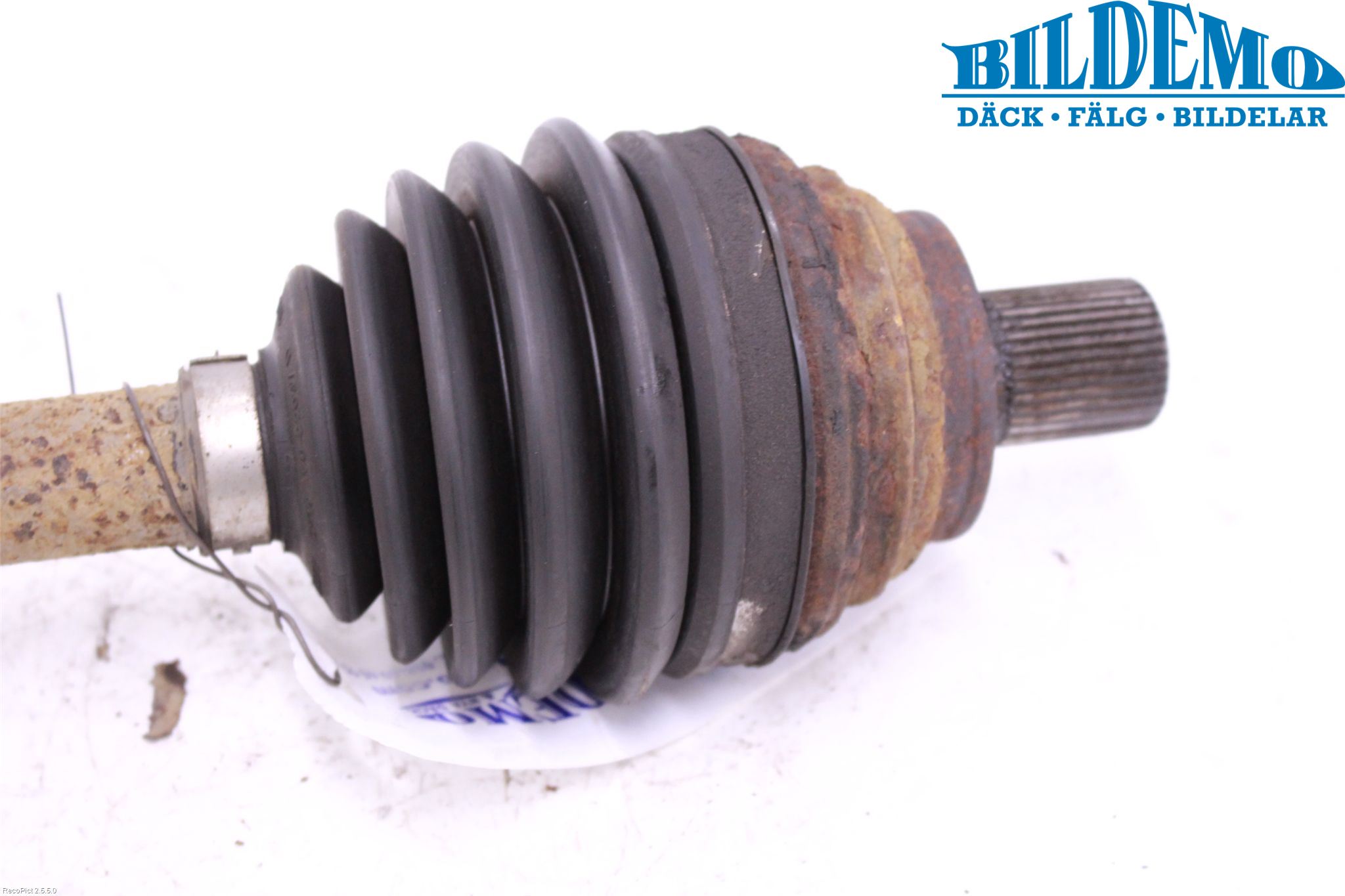 Volkswagen VW GOLF PLUS/CROSS GOLF 04-14 Drivaksel Foran Kompl Venstre