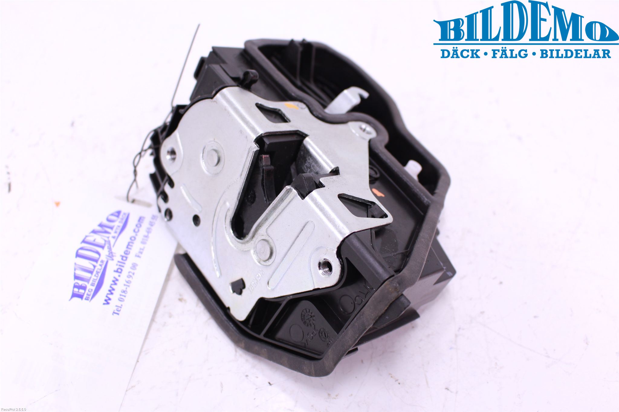 BMW 3 F30/F31/F80 12-19 Dørlås - Låsekasse