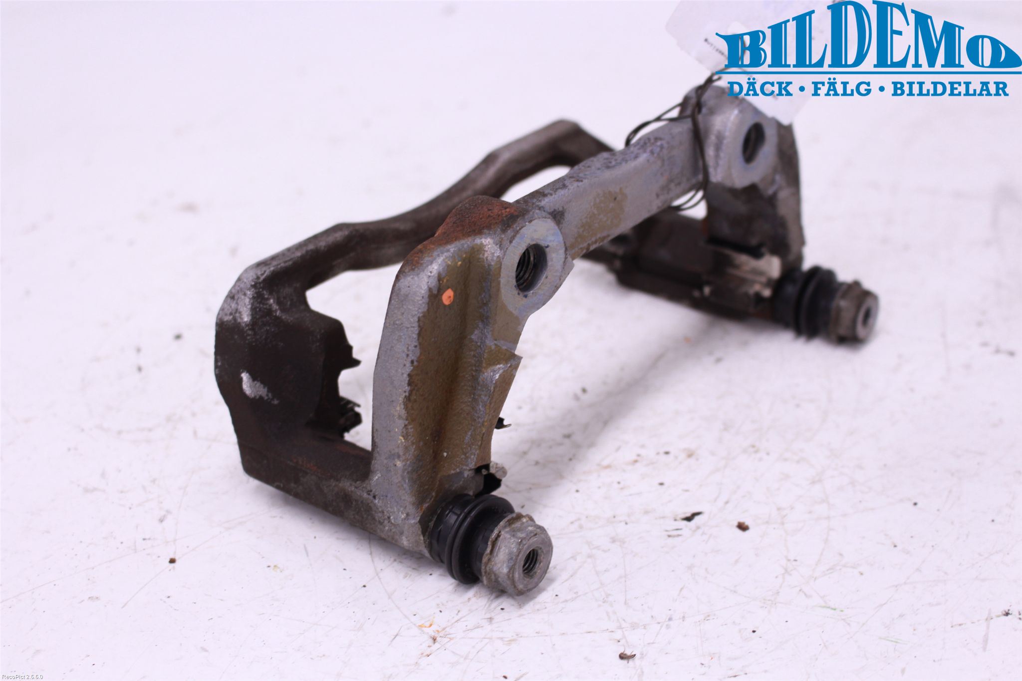 Mercedes-Benz MB E-KLASS (W212) 09-16 Bremsecaliper Feste Holder