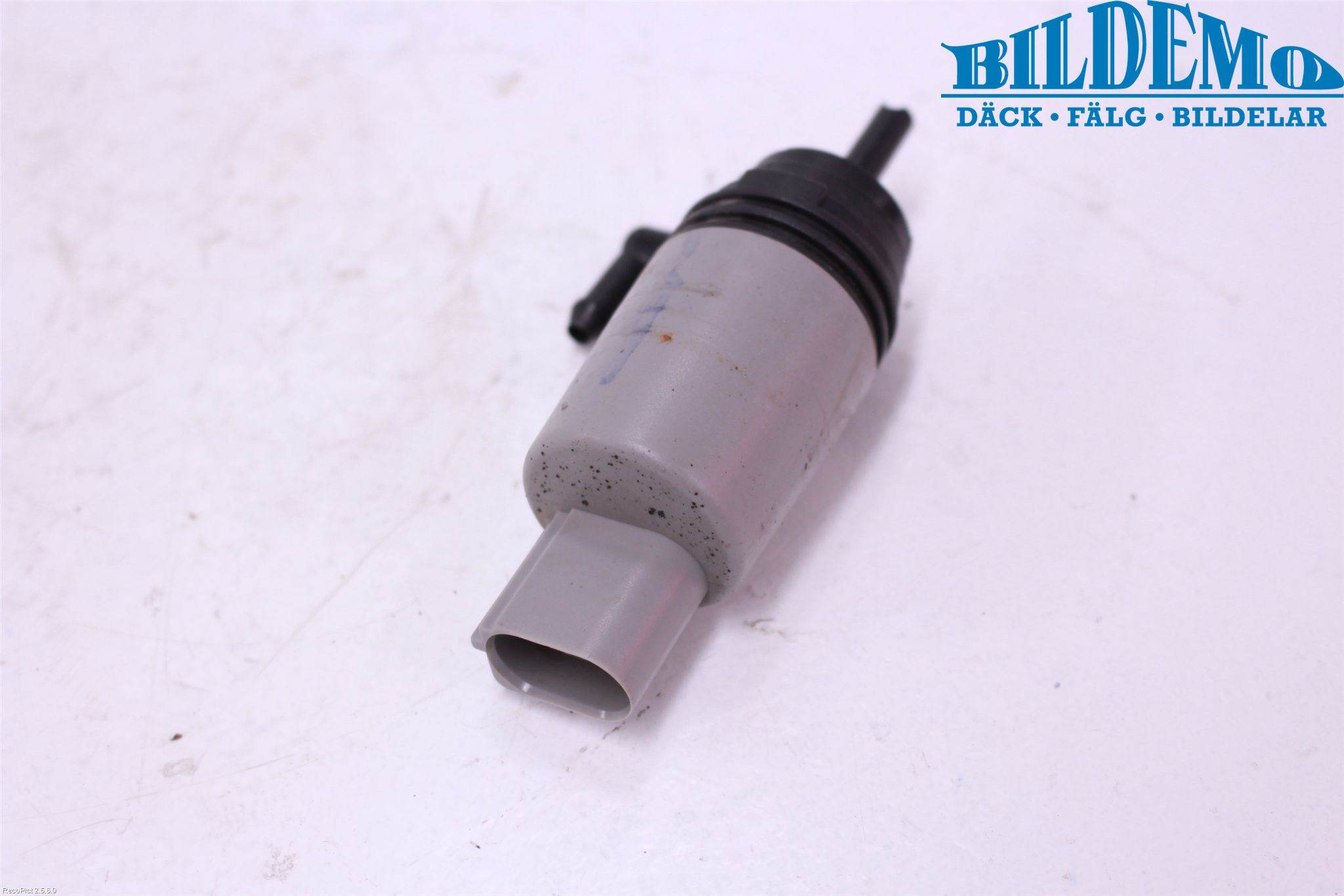 BMW 5 E60/61 Sed/Tou 02-10 Spylerpumpe Frontrute