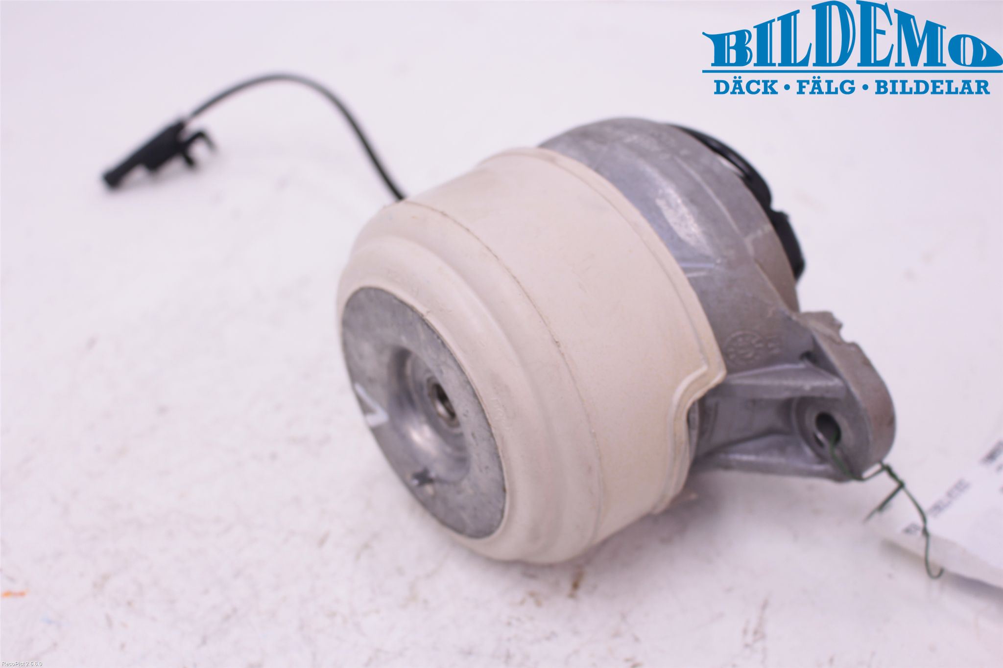 Mercedes-Benz MB GLK-KLASS (X204) 08-16 Motor Feste Gummi