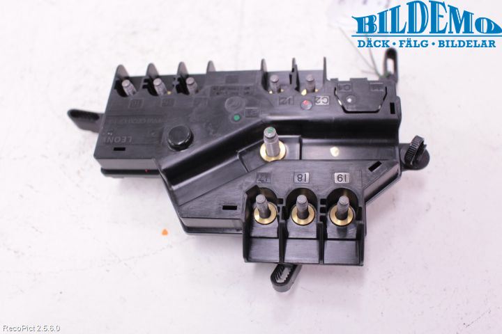 Mercedes-Benz MB S-KLASS (W222) 13-20 Sikringsboks - Elsentral