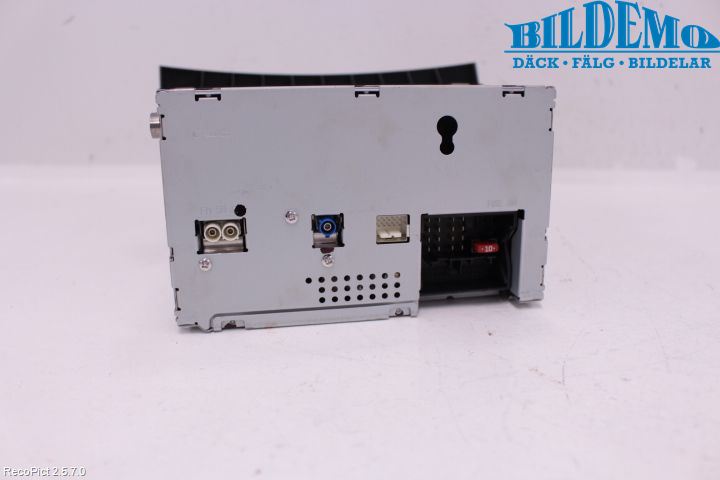 Mercedes-Benz MB E-KLASS (W212) 09-16 Stereo Radio Med Cd