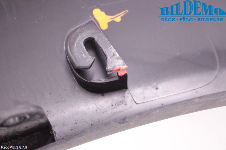 Volvo XC70 01-04 Skjerm Bredder