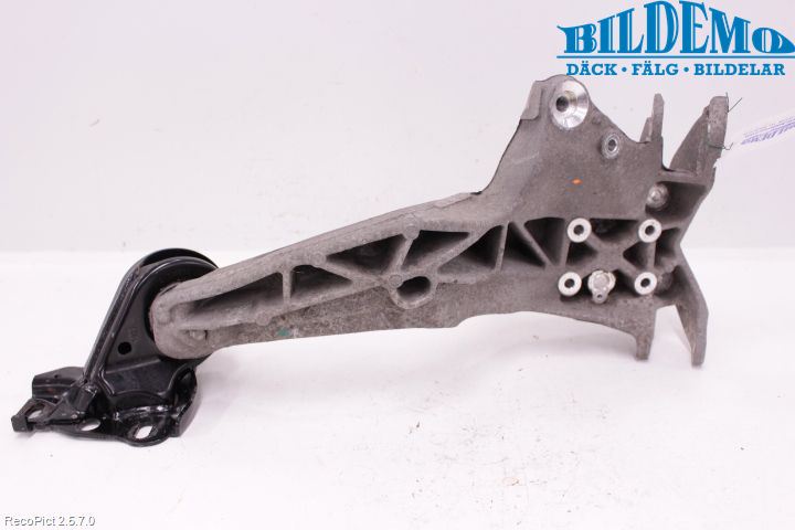 Mini COUPE R58 10-15 Spindel Vb