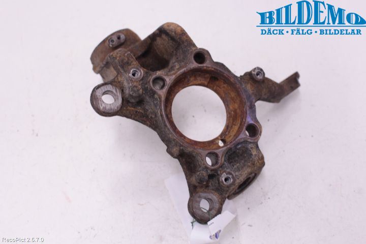 Volkswagen VW CADDY      04-10 Spindel Vf