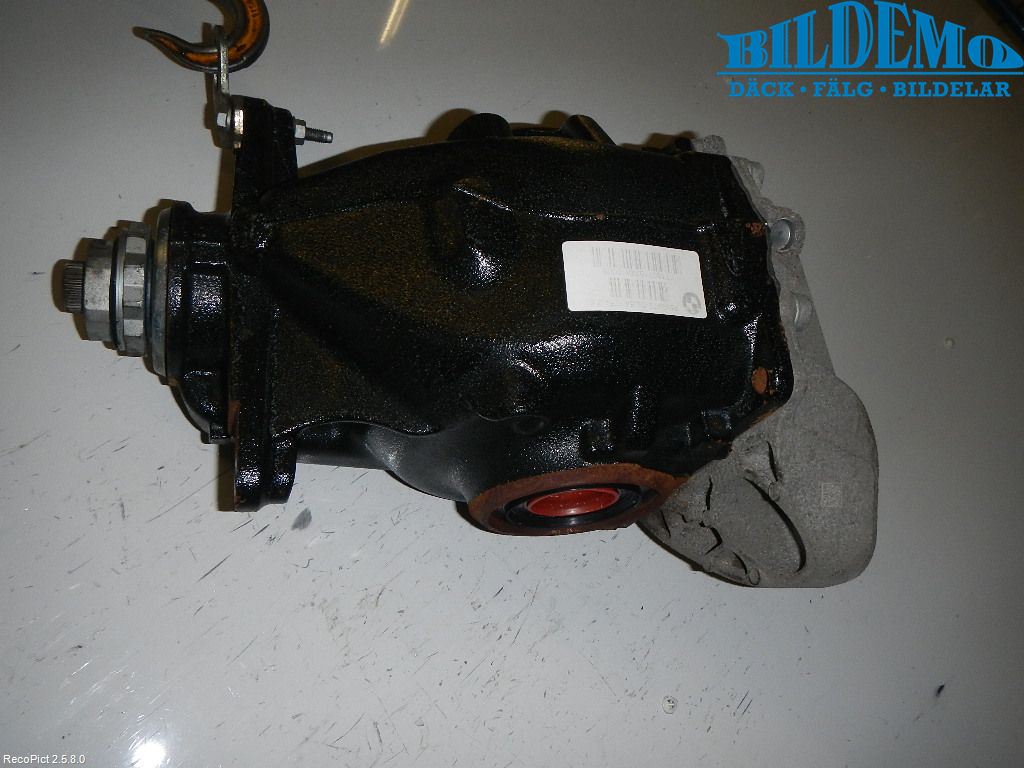BMW 1 F20/F21 11-19 Bakaksel Kardang Bak -Diff