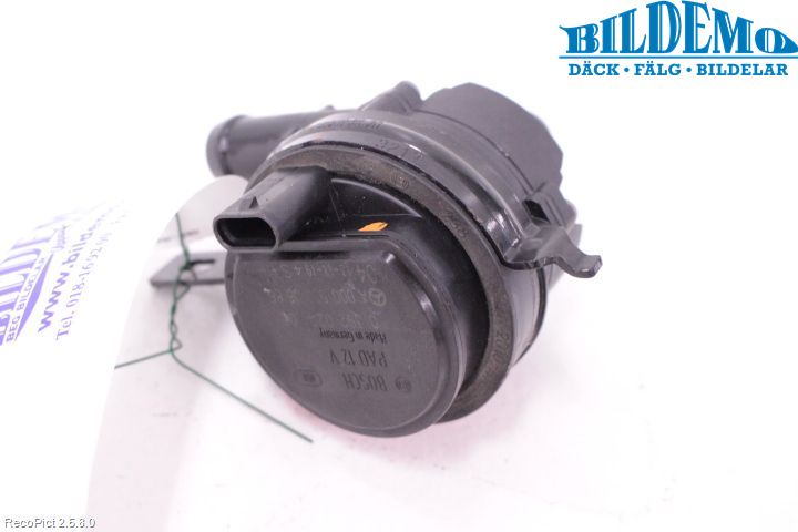 Mercedes-Benz MB E-KLASS (W212) 09-16 Vannpumpe