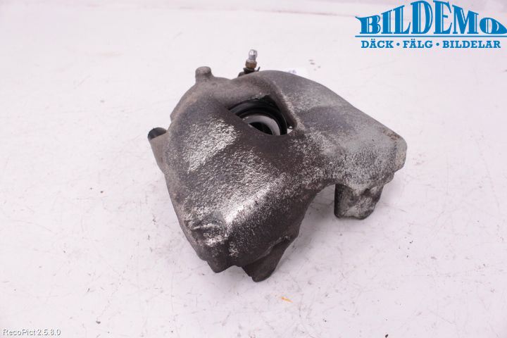 Saab 9-5     06-10 Bremsecaliper Foran Venstre