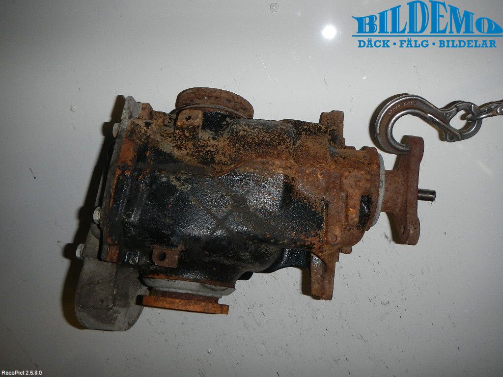BMW X1 E84 10-15 Bakaksel Kardang Bak -Diff