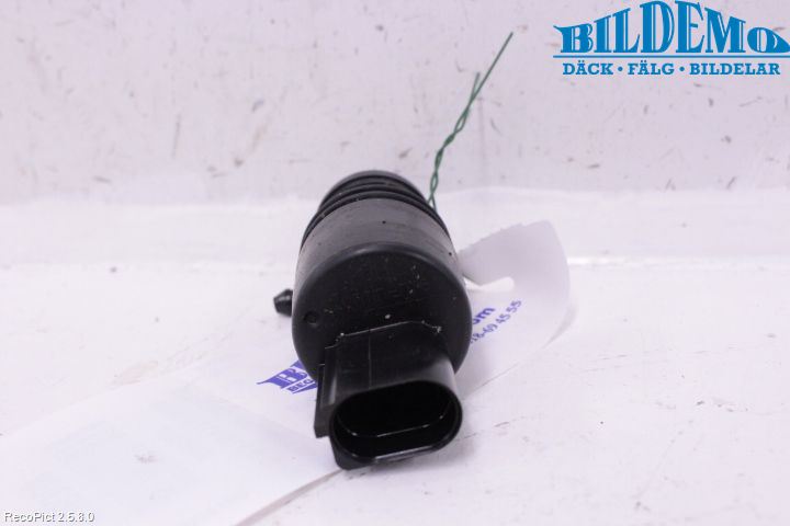 BMW 5 F10/F11/F18 09-17 Spylerpumpe Frontrute