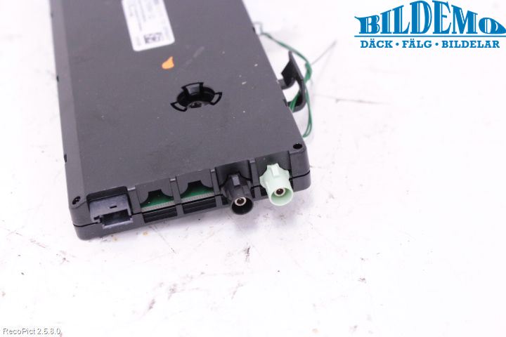 BMW X3 F25 10-17 Stereo Antenneforsterker