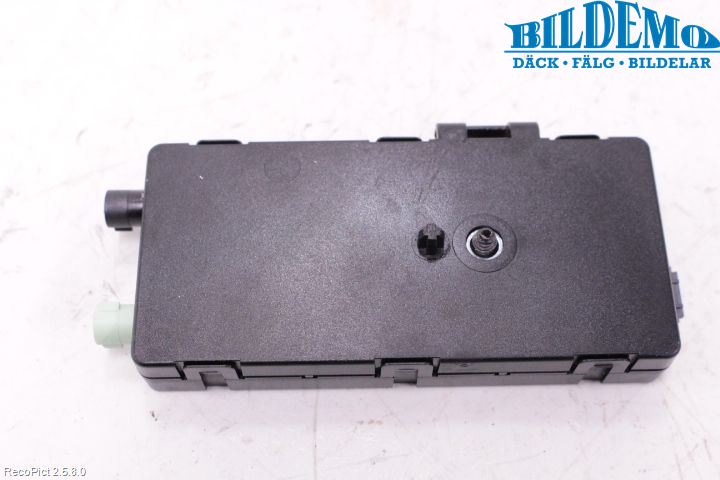 BMW 1 F20/F21 11-19 Stereo Antenneforsterker
