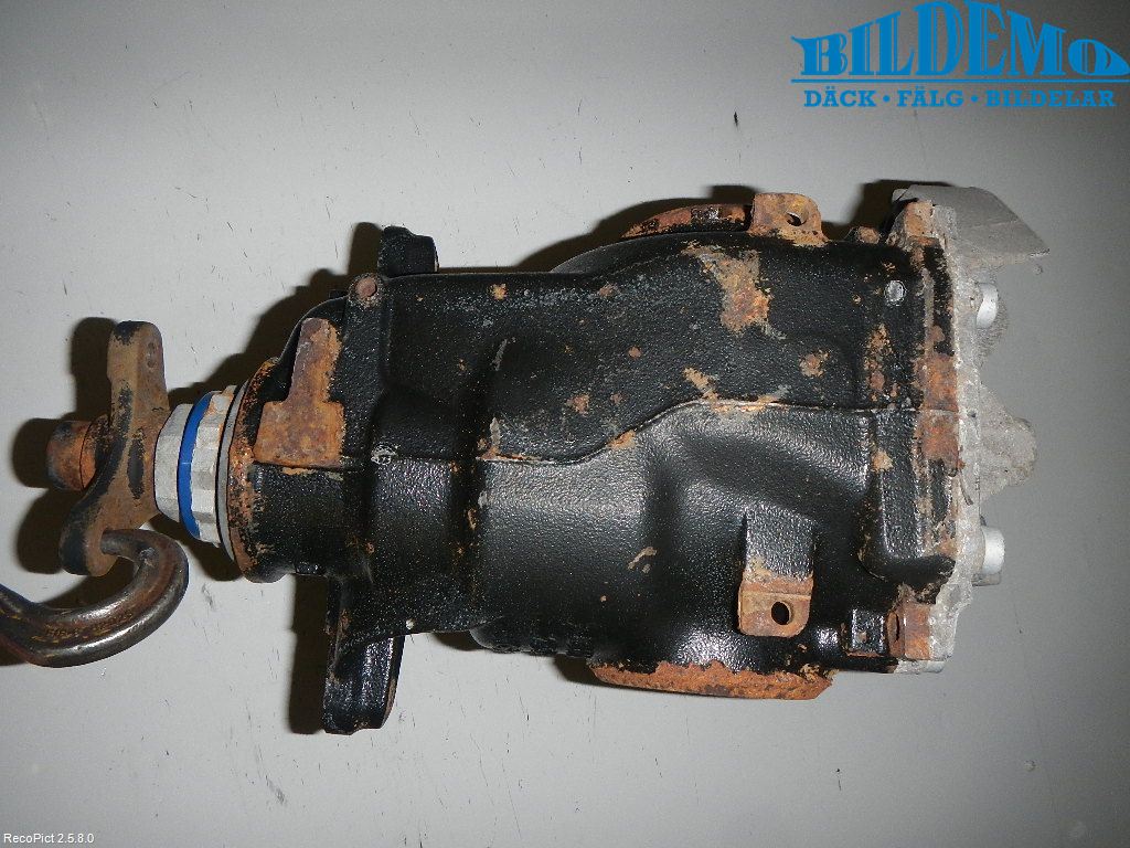 BMW 1 F20/F21 11-19 Bakaksel Kardang Bak -Diff