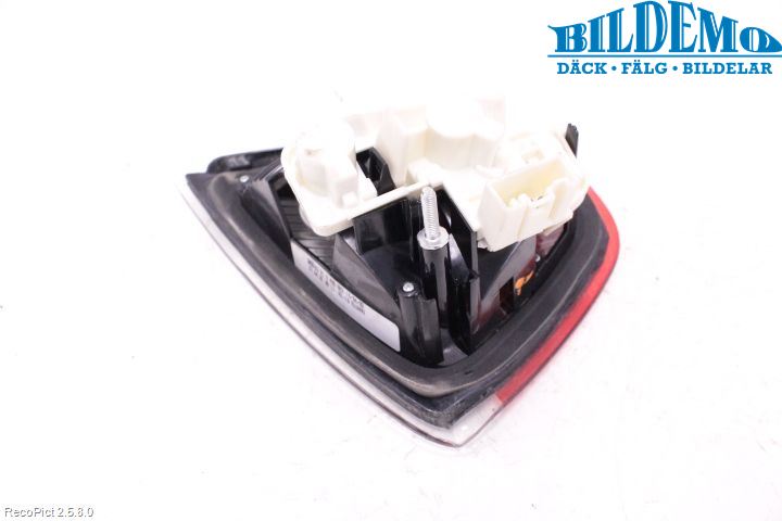 BMW 3 E90/91 SED/TOU 05-12 Baklykt Venstre  På Luke(Indre