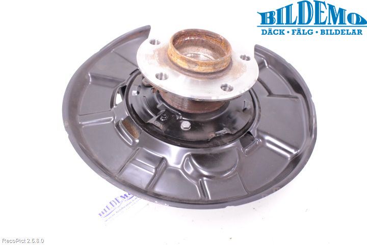 BMW 1 F20/F21 11-19 Spindel Vb
